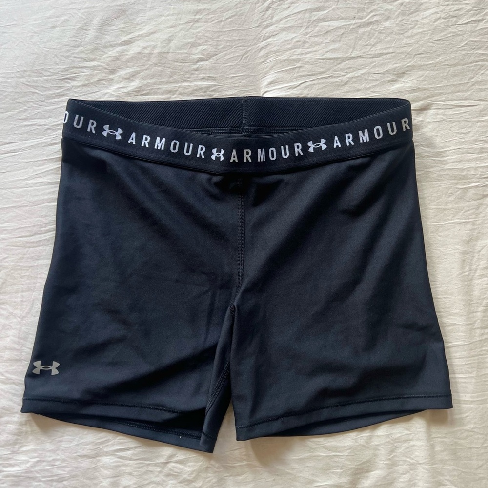 Women’s Under Armour Black Spandex Athletic Shorts